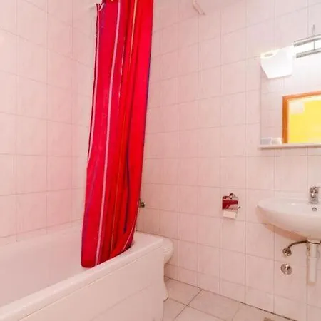 Plavac Mali Apartment Potomje