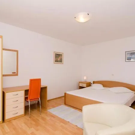 Plavac Mali Apartment *