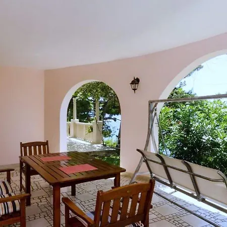 Plavac Mali Apartment